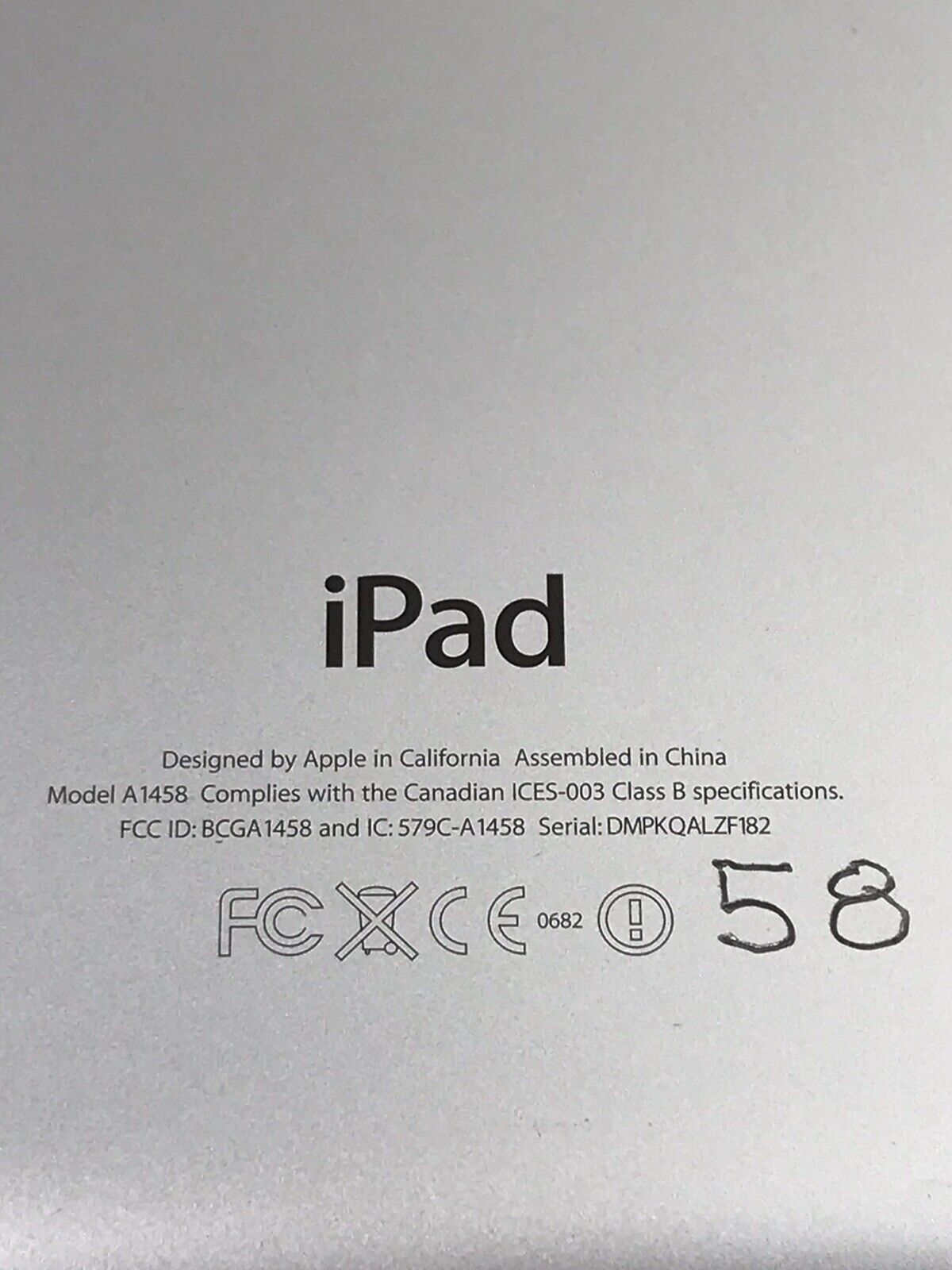 Apple iPad 4th Gen. Black 16GB 9.7" A1458 MC769LL/A Wi-Fi