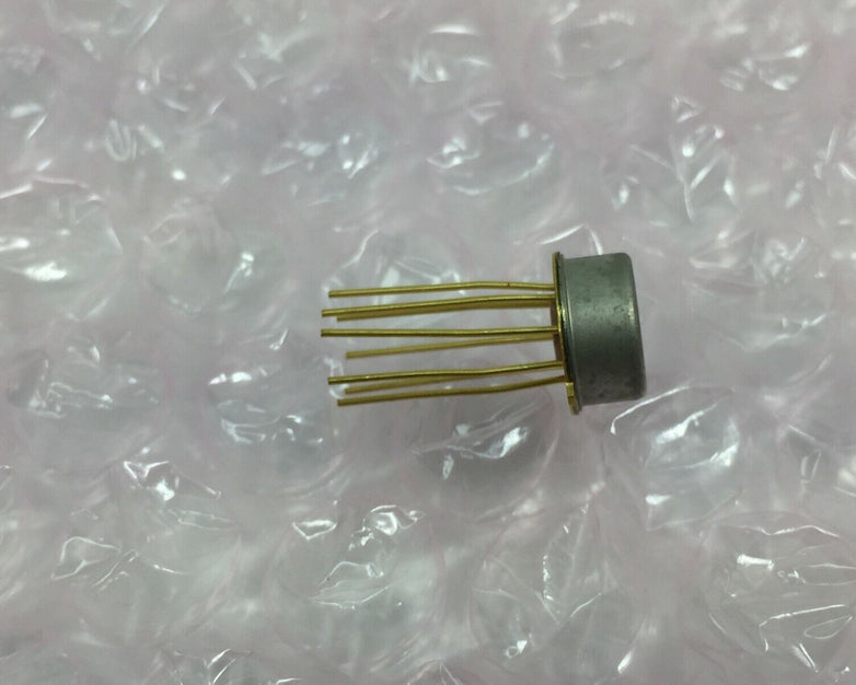 BB 3505J  Gold Integrated Circuit  NOS