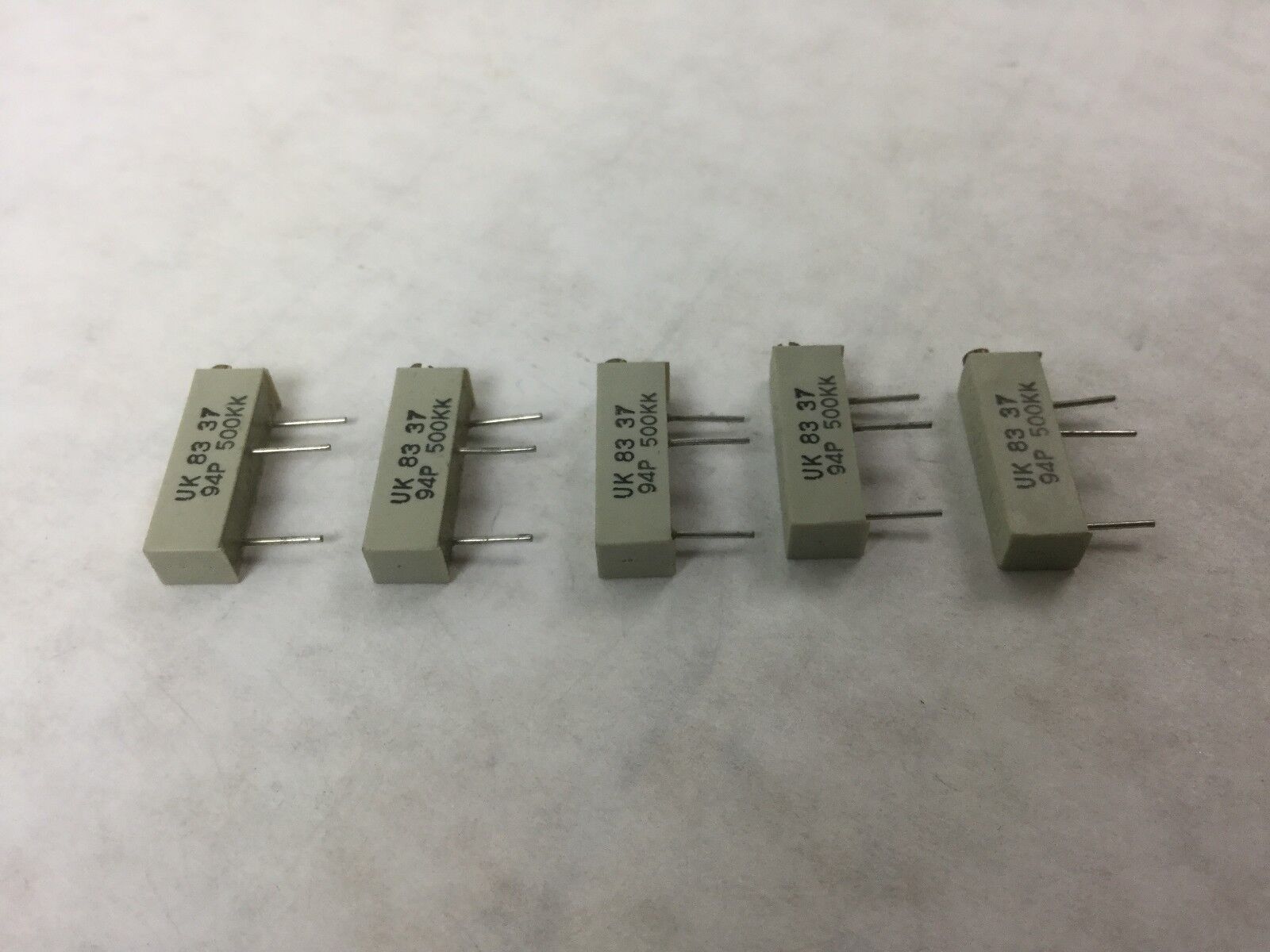 Allen Bradley Potentiometer, UK 83 37, 94P 500KK, (Lot of 5) NEW