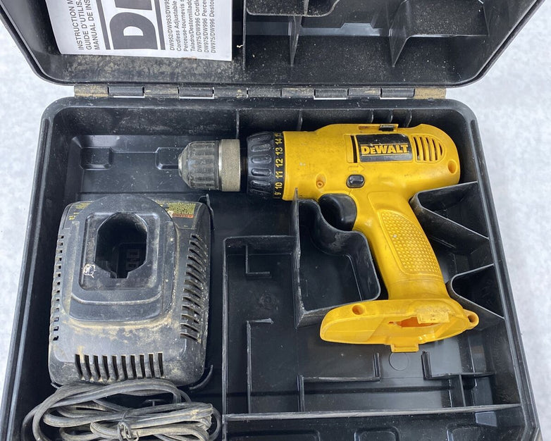 Dewalt DW954 14.4v 3/8" Cordless Adjustable Clutch Drill Driver + Charger + Case
