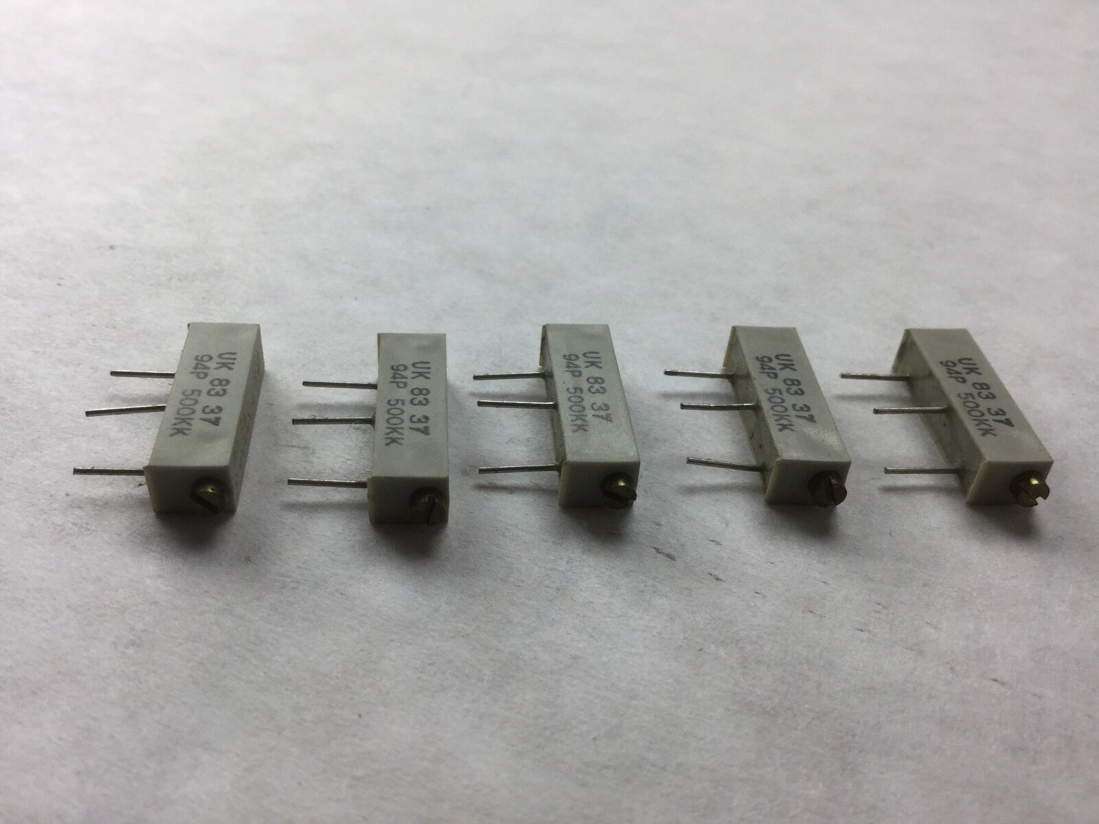 Allen Bradley Potentiometer, UK 83 37, 94P 500KK, (Lot of 5) NEW