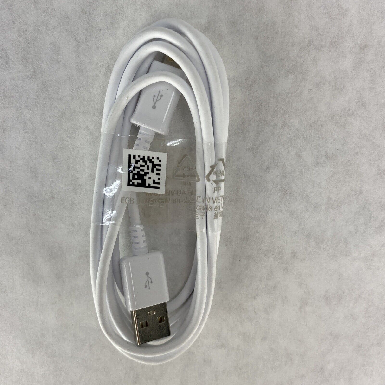 Lot of 2 OEM Samsung ETAOU61JWE 2.0 Amp Wall Charger and 5ft ECB-DU4EWE Cable