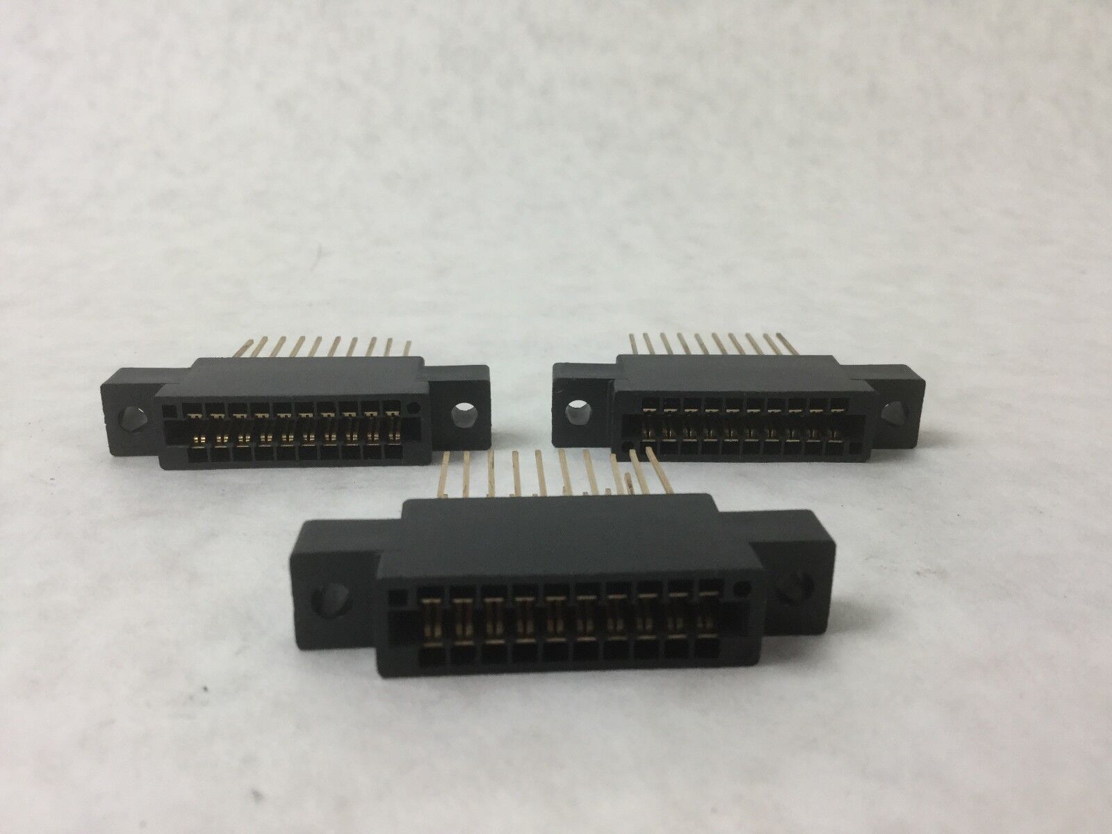 Texas H425111-10 Connector Receptacle, (Lot of 3) NEW