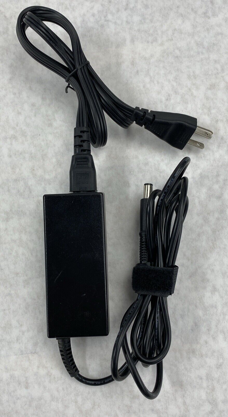 Lot( 5 ) HP 608425-004 65W 18.5V 3.35A AC Power Supply Adapters with 7.4mm Tip