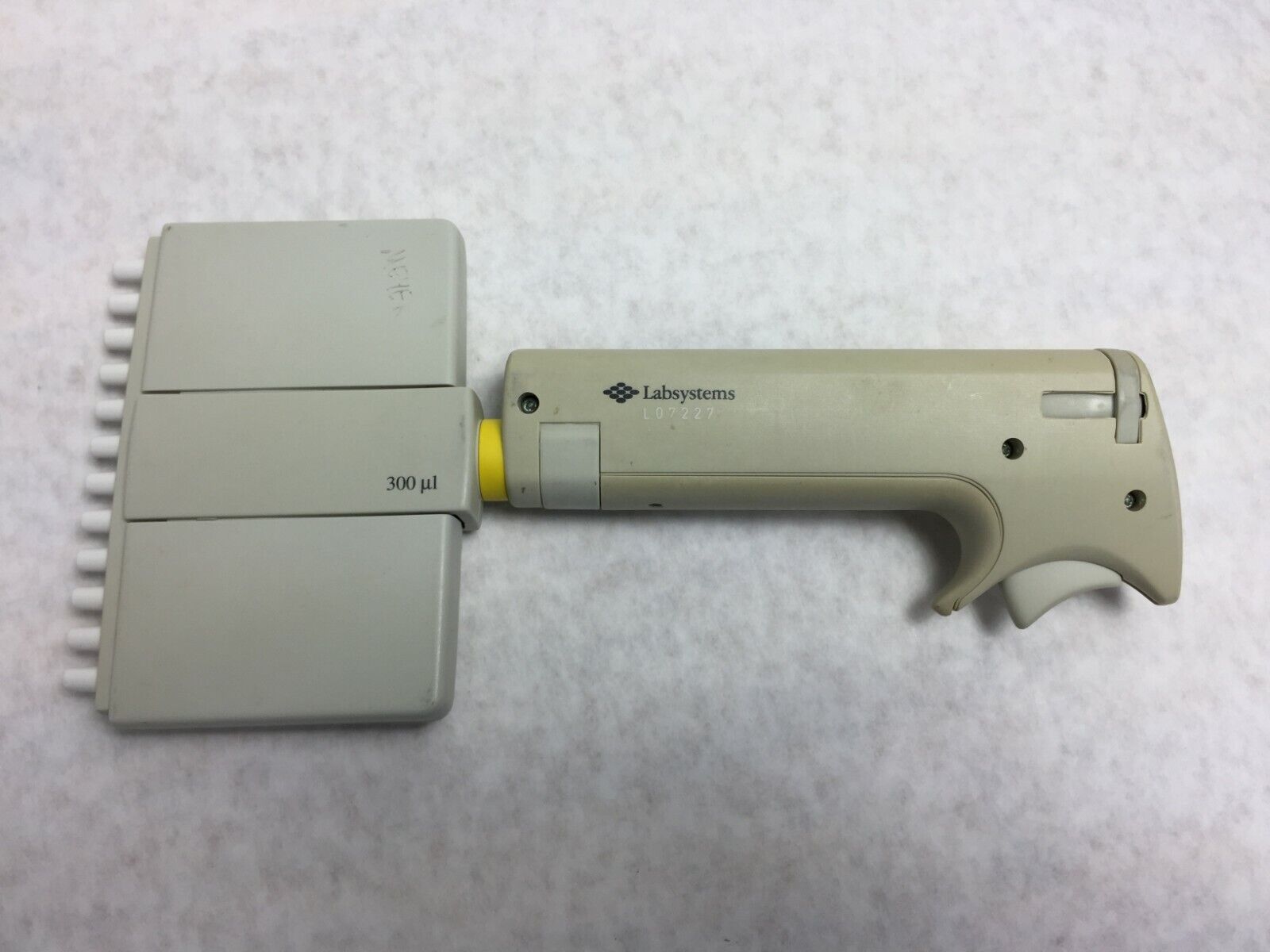 Labsystem Finnpipette 300 μL 12 Channel Pipette