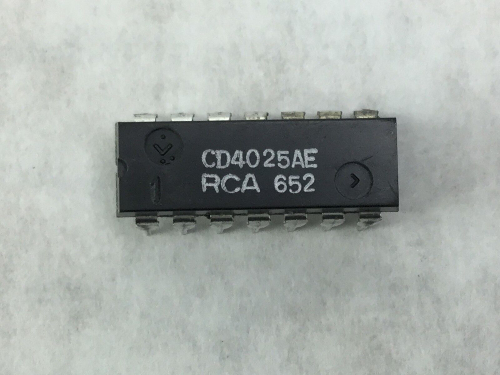Genuine RCA CD4025AE Integrated Circuits  Lot of 19