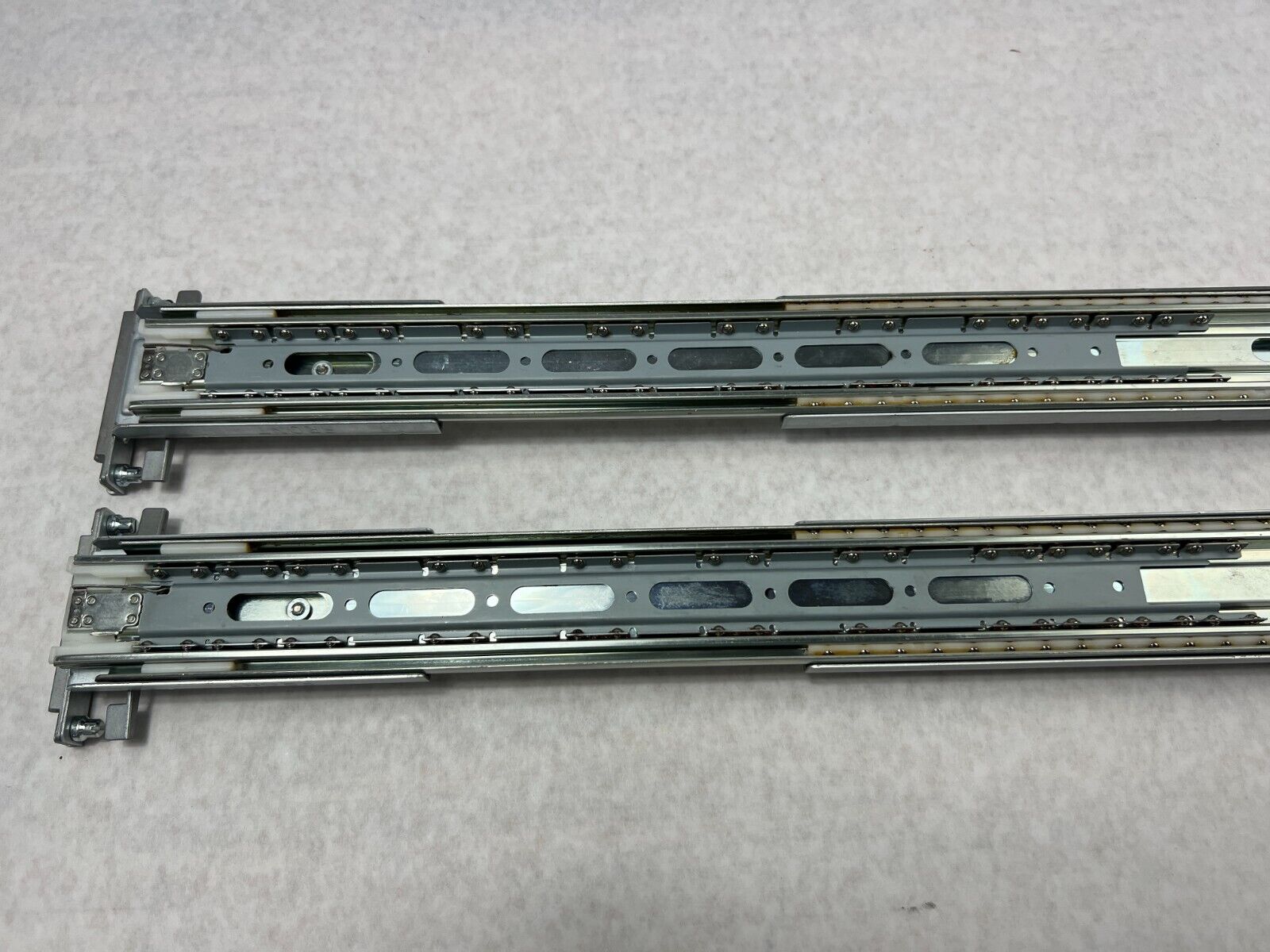 Rail Kingslide 2u-4u 30" Rails US6851773 374518 -Outers Only