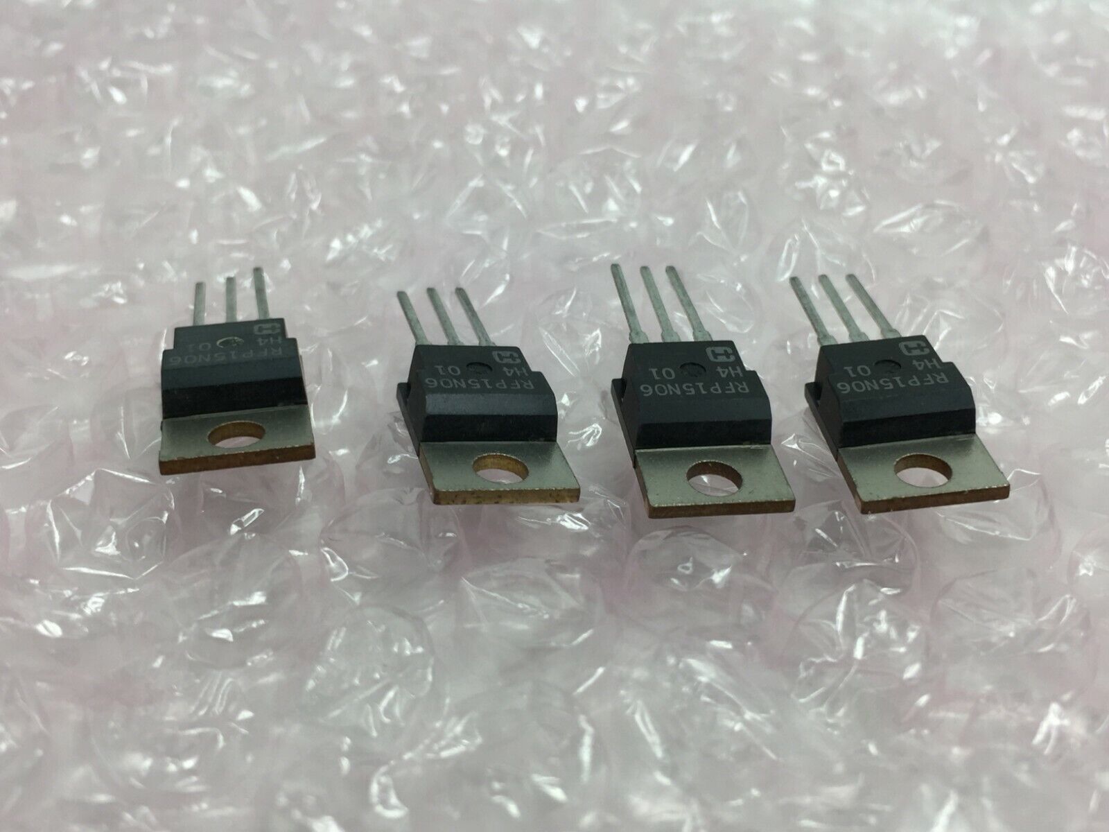 Harris RFP15N06 MOSFET Transistors   Lot of 4   NOS