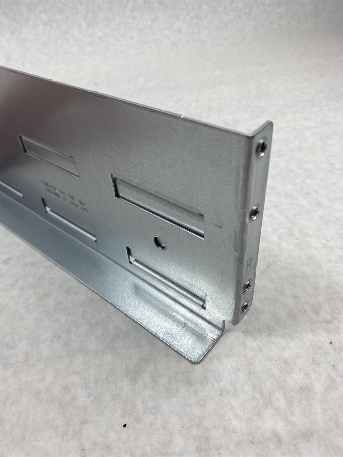 EMC Server Rail 042-004-593 Sliding On 042-004-932 RIGHT side RAIL ONLY