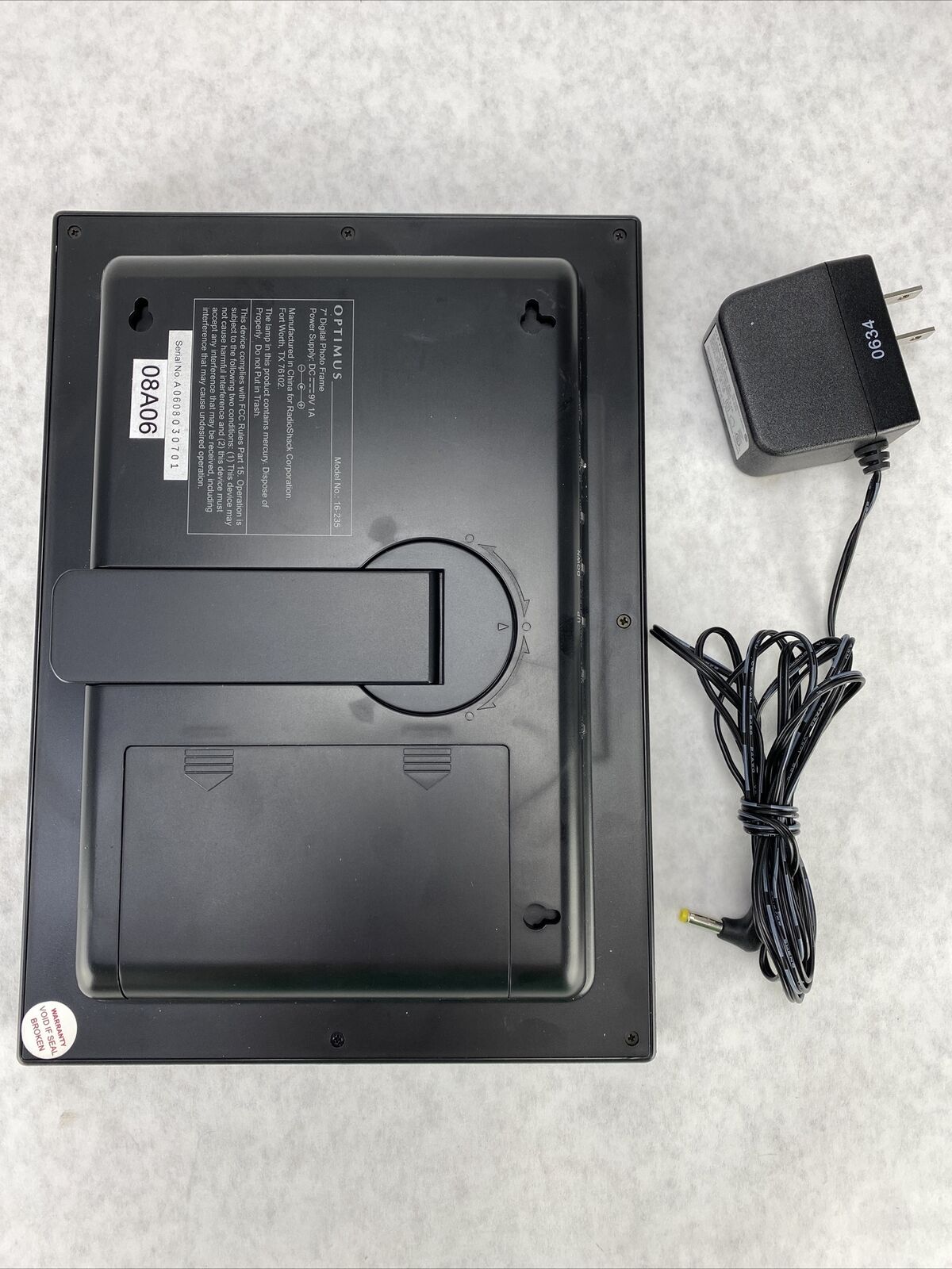 Optimus 16-235 7” Digital Photo Frame POWERS ON
