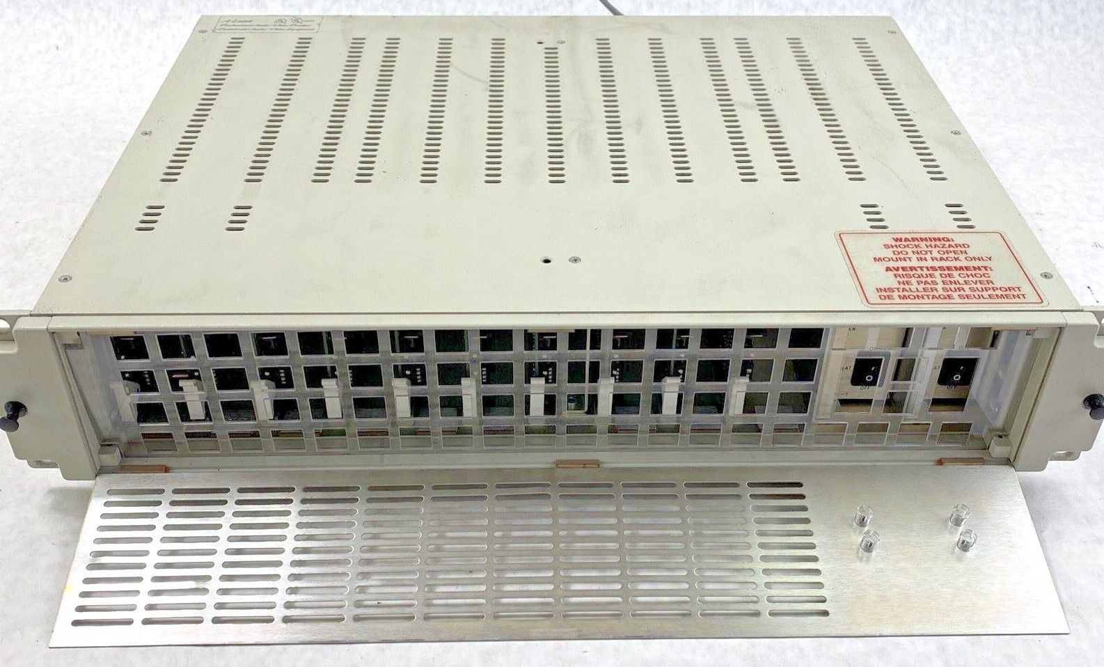 Leitch FR-6804-1 Digital Glue with 10x DVB-8020D video buffer cards