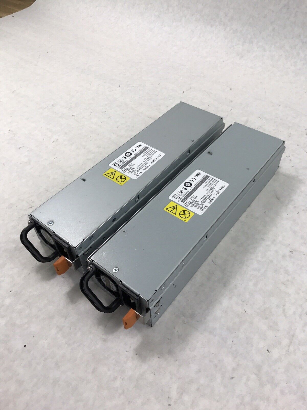 (Lot of 2) Artesyn 7001138-Y002 Power Supply 240V 60Hz 24R2731