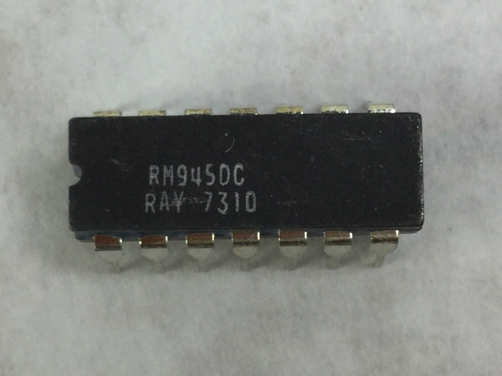 RM945DC Integrated Circuit Lot of 25
