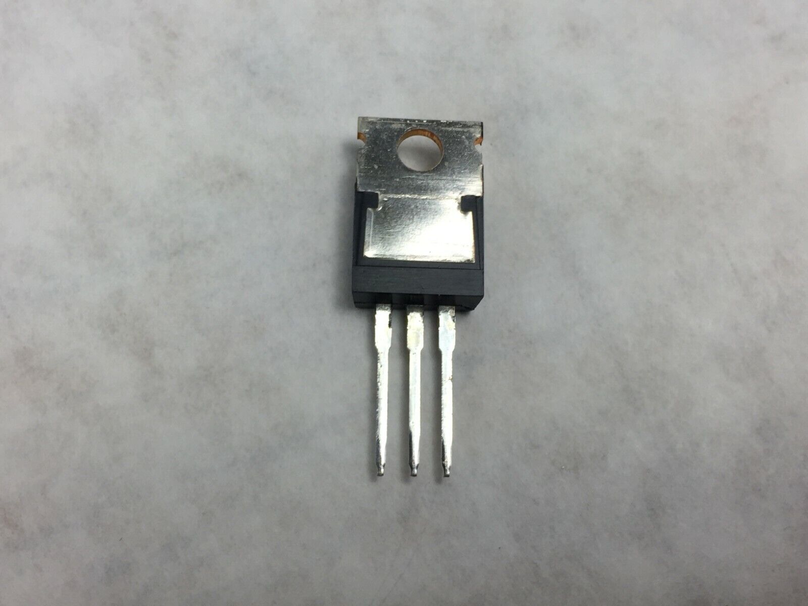 SK 10304 Integrated Circuit   Lot of 3  NOS