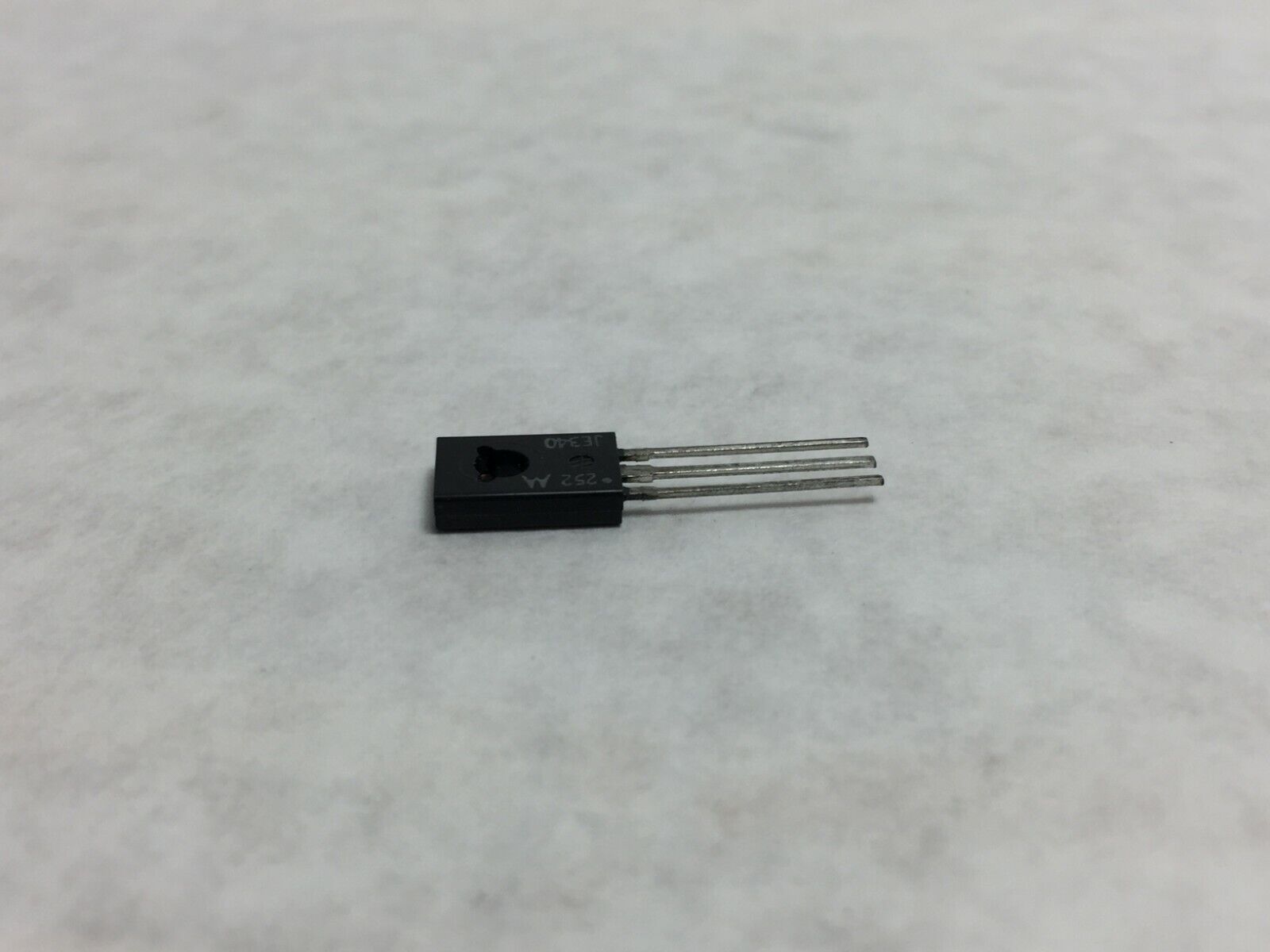 NOS Genuine  Motorola JE340 3-Pin Transistor  Lot of 10