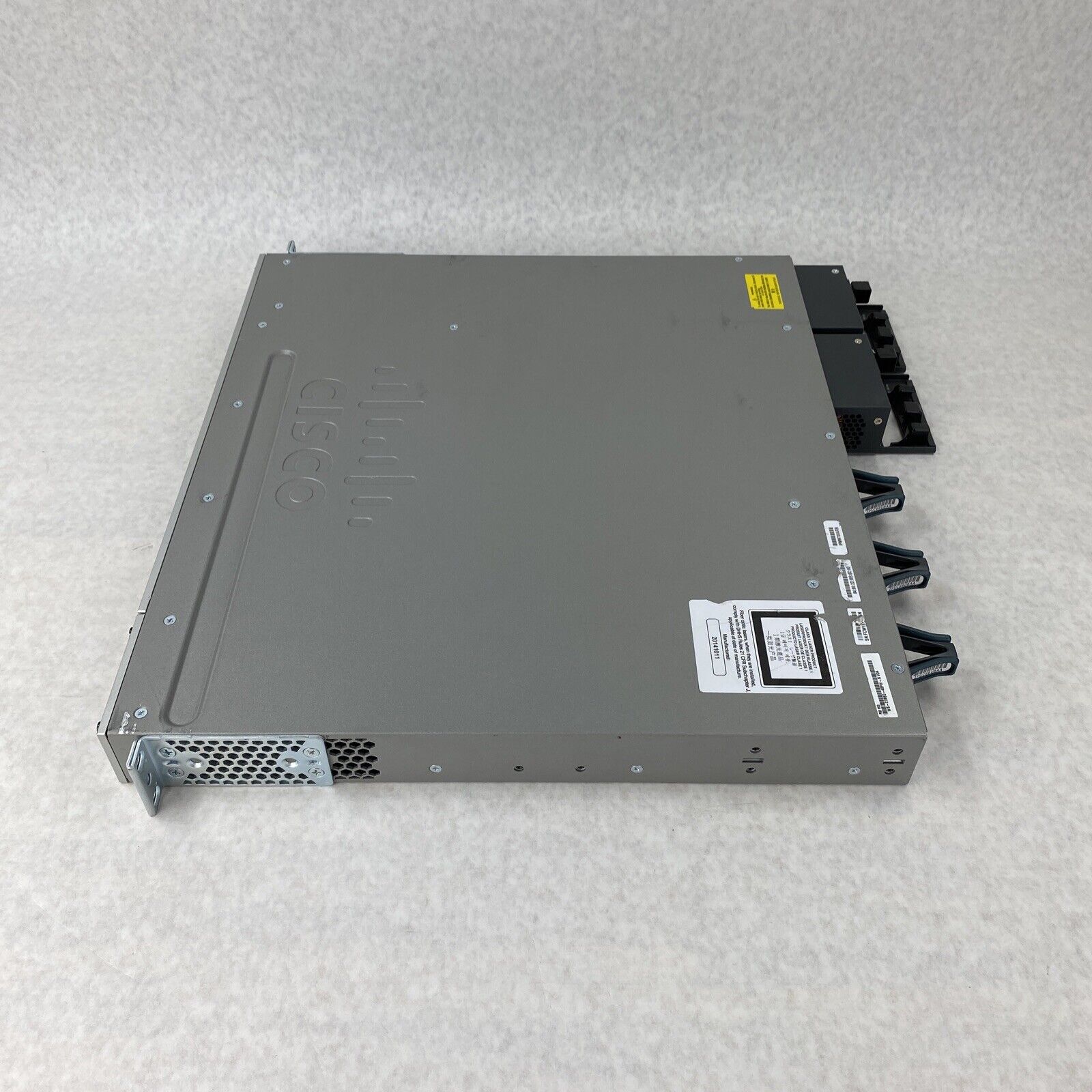 Cisco WS-C3850-48PW-S V04 Catalyst 3850 48 PoE+ LAN Network Switch Two PSU
