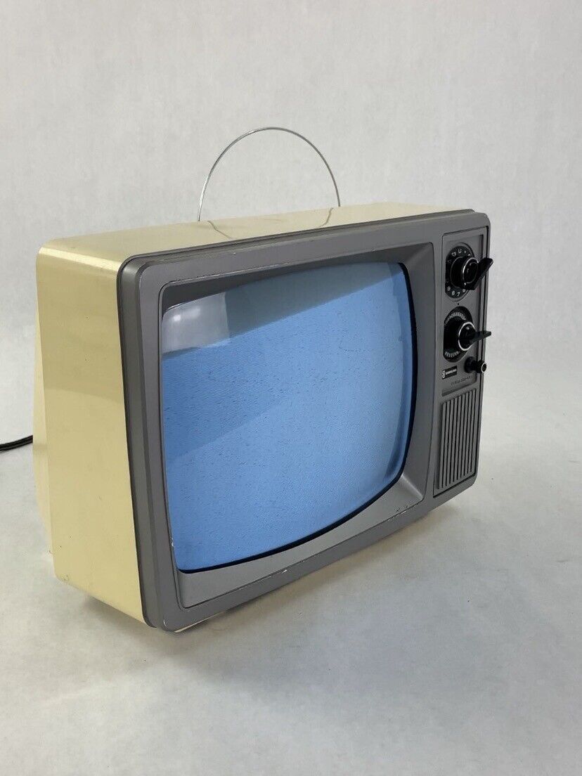 Vintage Samsung Dial Television BT-316NR 28 WATTS 1982