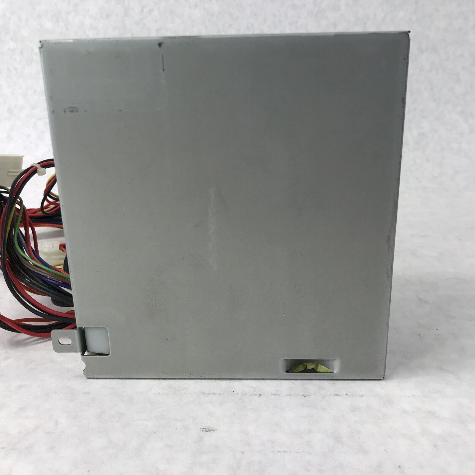 Hipro HP-P251GF3 Power Supply PSU 240V 3A 60Hz 20-Pin