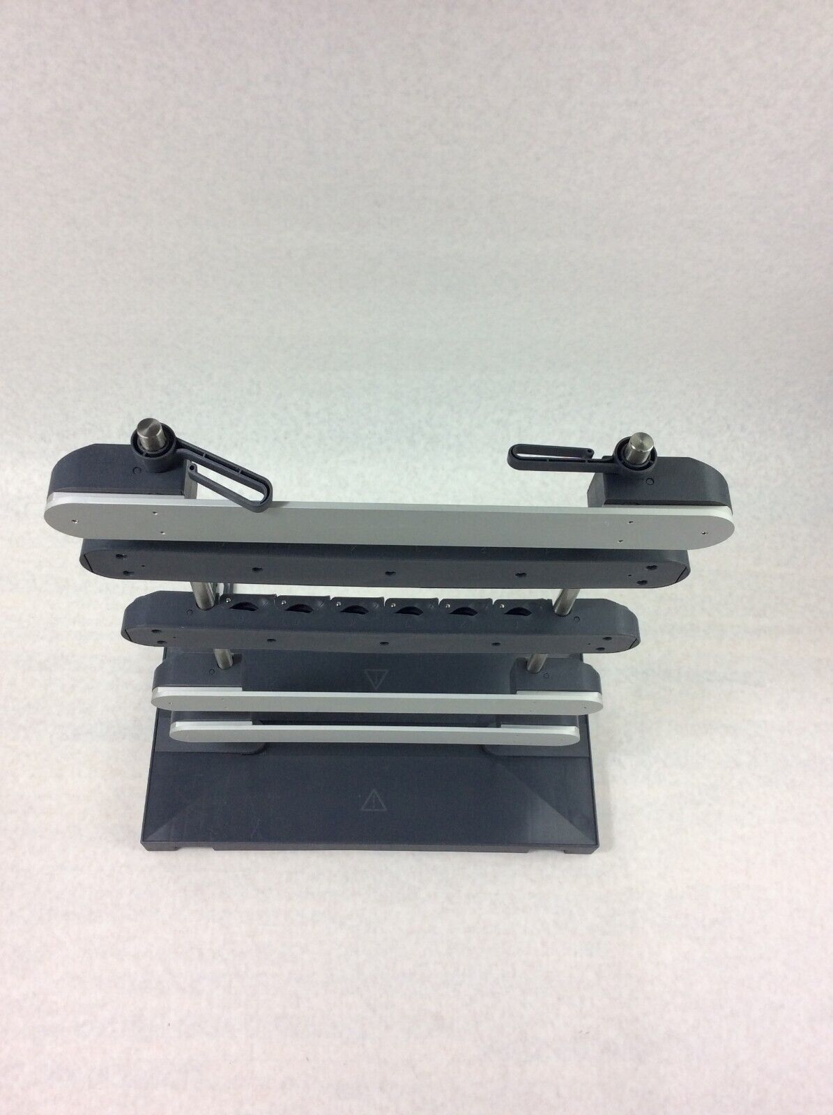 Agilent 1100 Manual Injector and Column Organizer G1383A 5042-6423 - Broken Foot