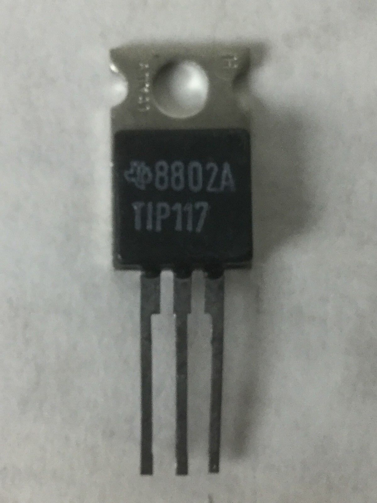 Texas Instruments TIP117, Darlington Transistors 3-TO-220 (Lot of 25), NEW