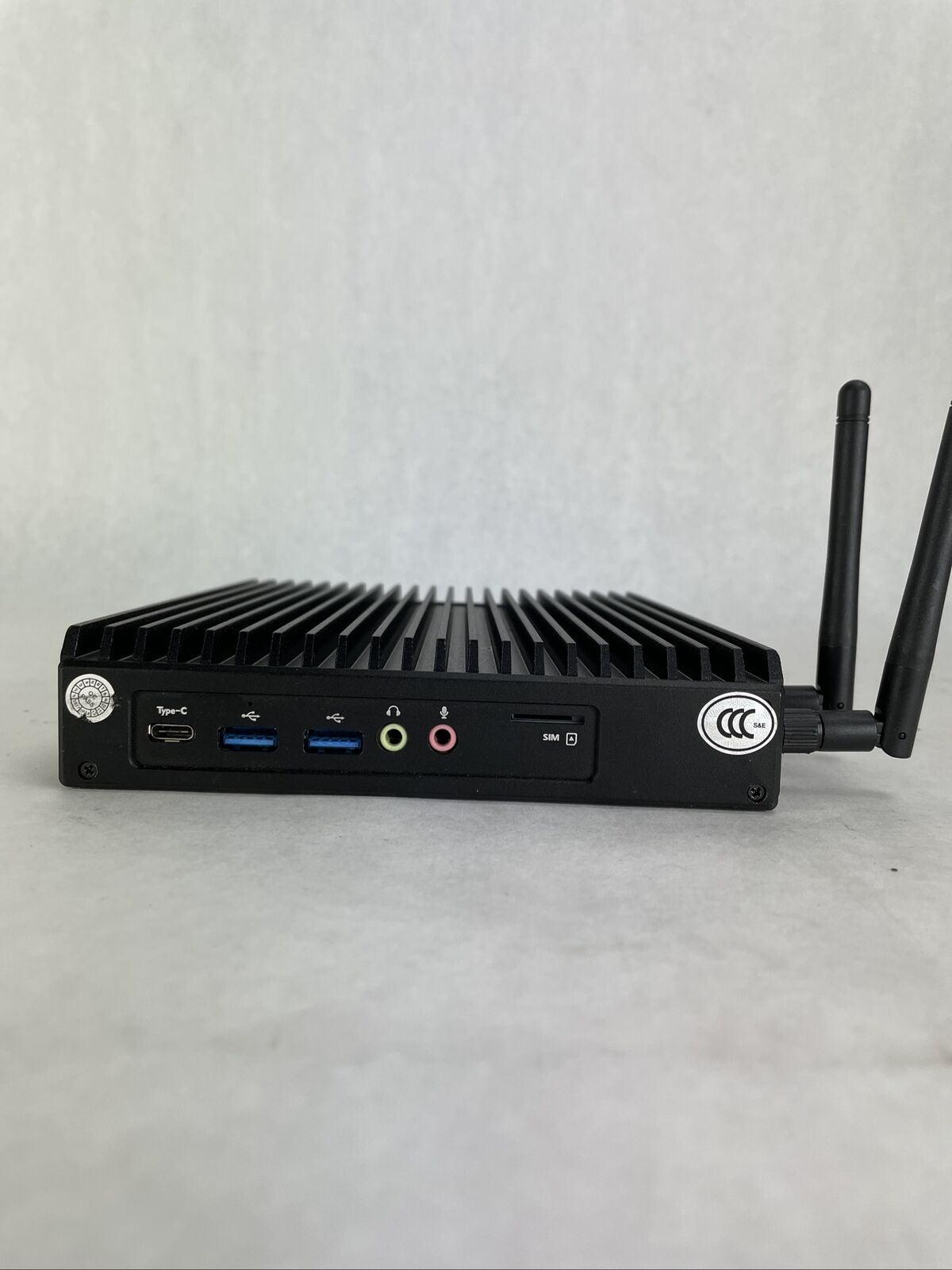 Mvix Xhibit Plus MFF Intel Celeron 3865U 1.8GHz 4GB RAM No HDD No OS XP-3045-003