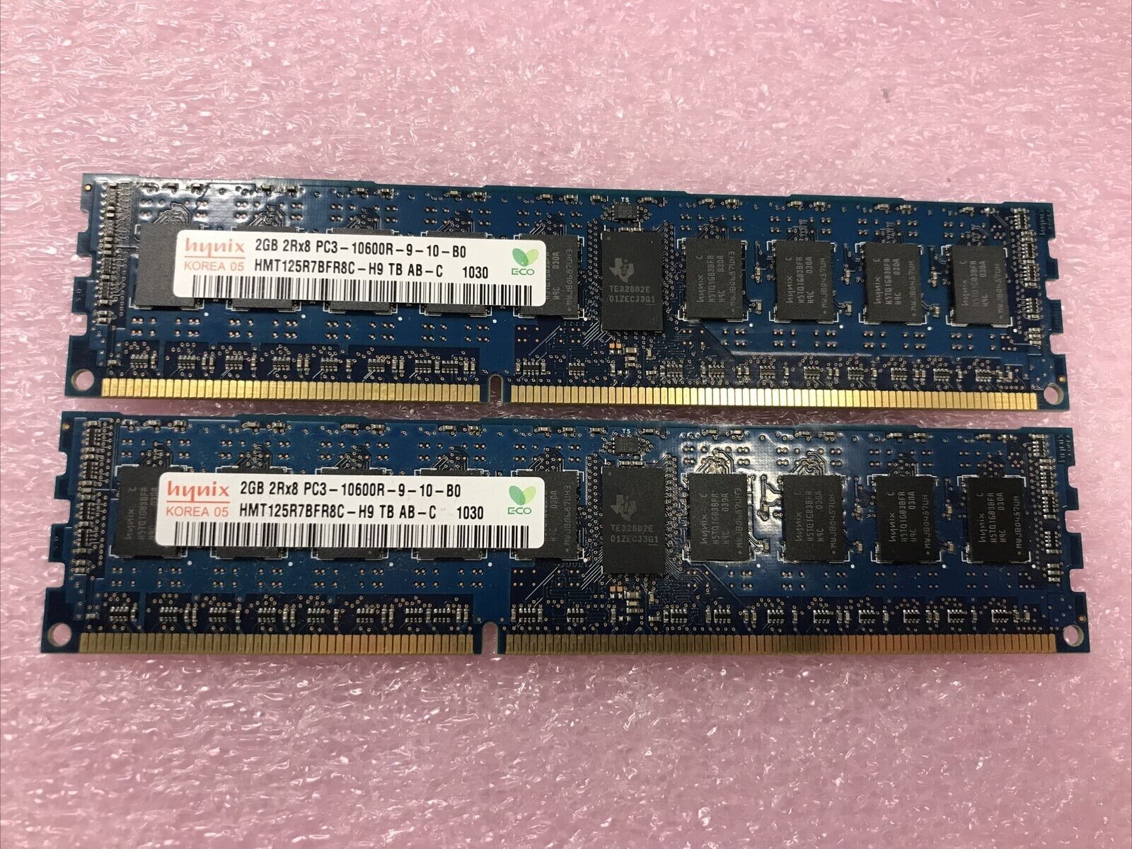 Hynix 4GB Kit 2x2GB 2Rx8 PC3-10600R-9-10-B0 Server Ram HMT125R7BFR8C