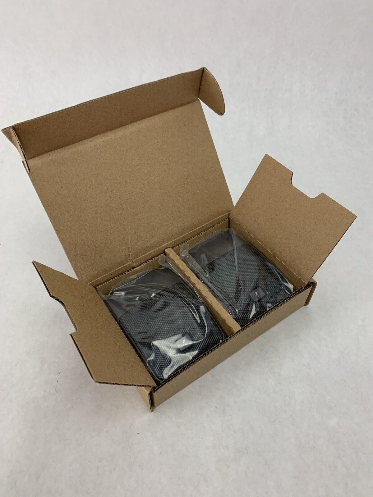 New Box Opened Cisco CP-8831-MIC-WRLS Wireless Microphone Kit