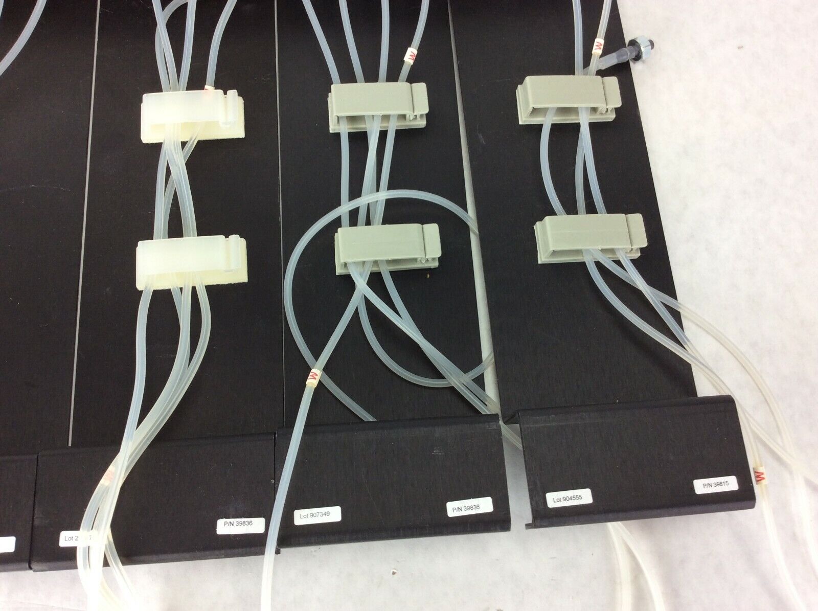 Lot of 4 Nova Biomedical Flush Fixture Stat Profile 6 4 Port 36786