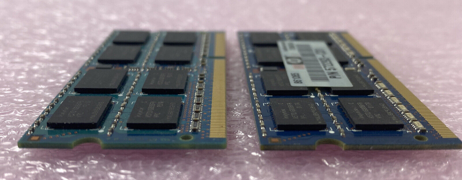 Lot( 2 ) 2GB Hynix HMT125S6BFR8C-H9 DDR3 2Rx8 PC3-10600S  So-DIMM Laptop RAM
