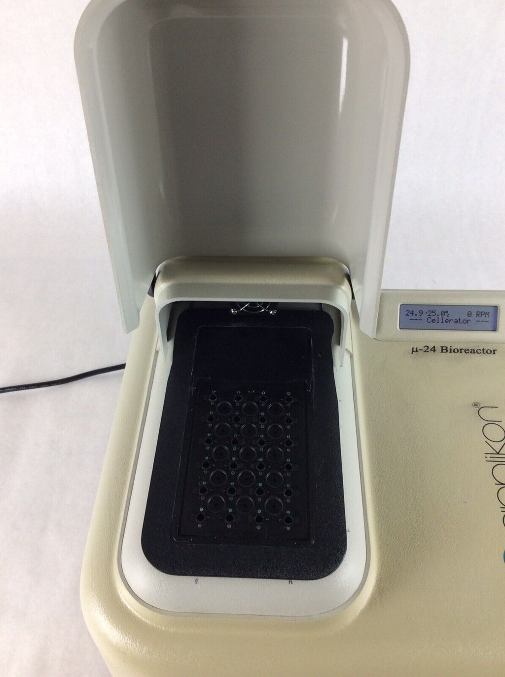 Applikon Bioreactor Technologies Pall Micro-24 MicroReactor