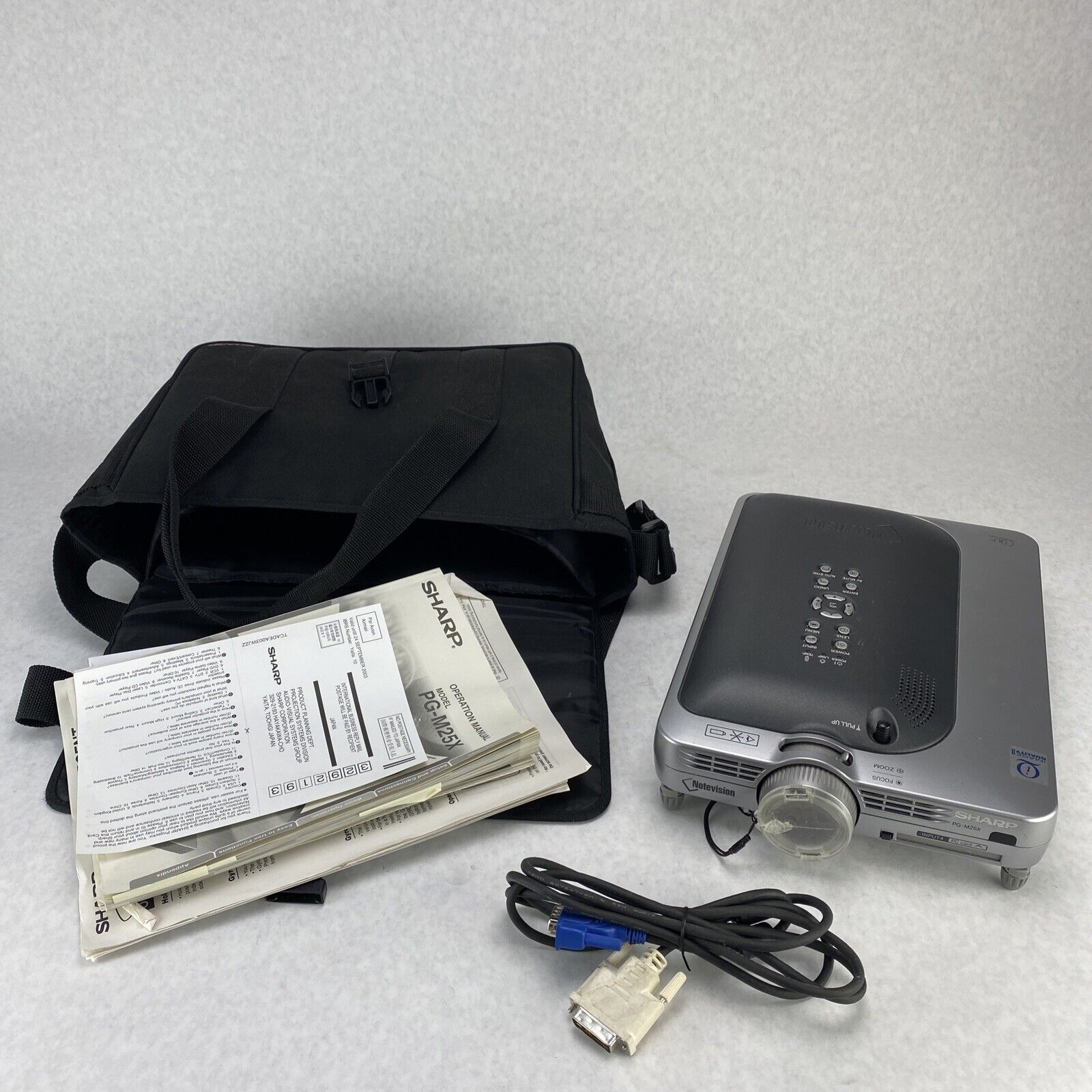 Sharp PG-M25X Notevision DLP Portable XGA Projector 1900 Lumens NO REMOTE