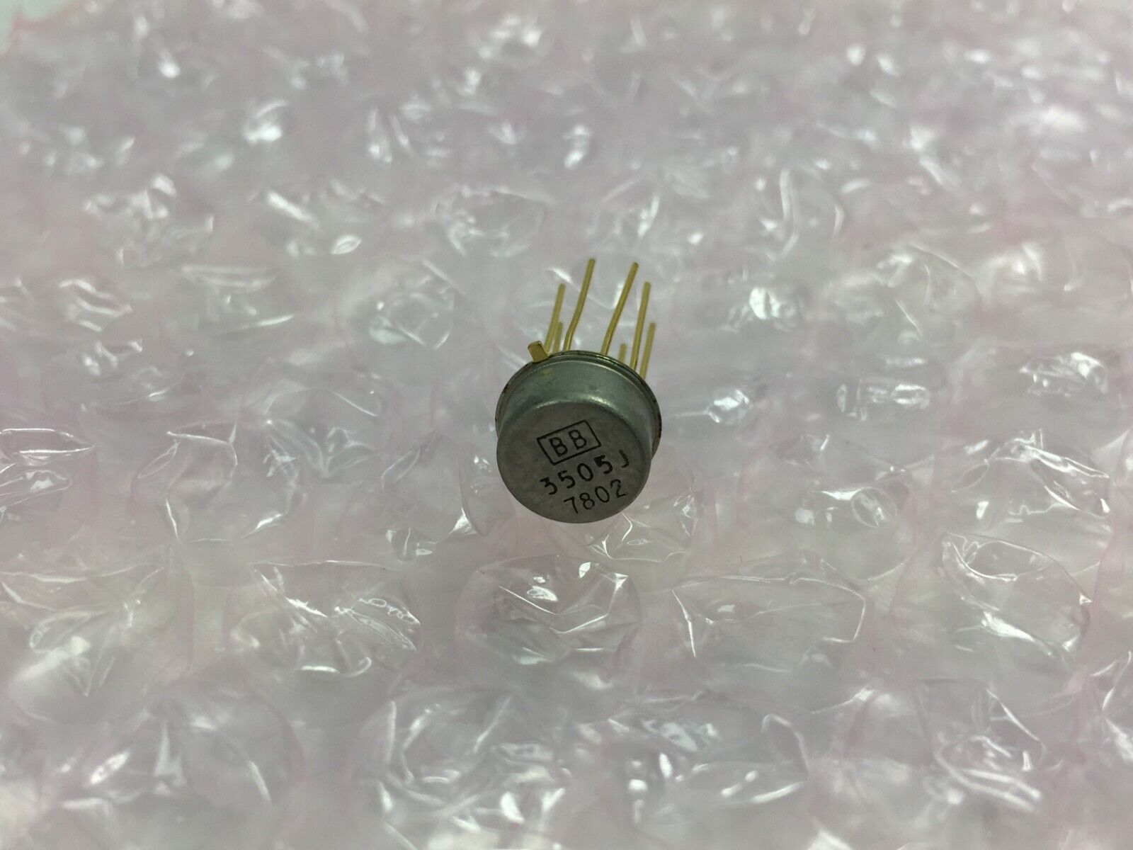 BB 3505J  Gold Integrated Circuit  NOS