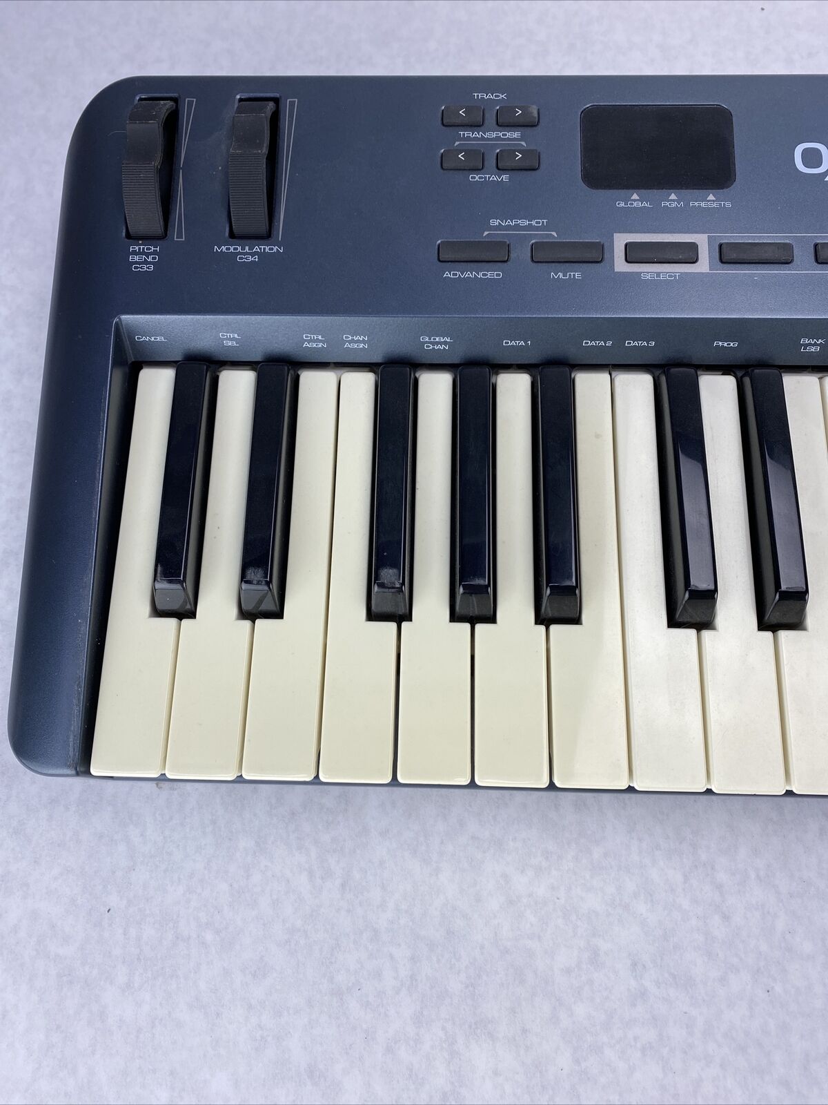 M-Audio Oxygen 61 3rd Gen MIDI Keyboard UNTESTED NO POWER SUPPLY