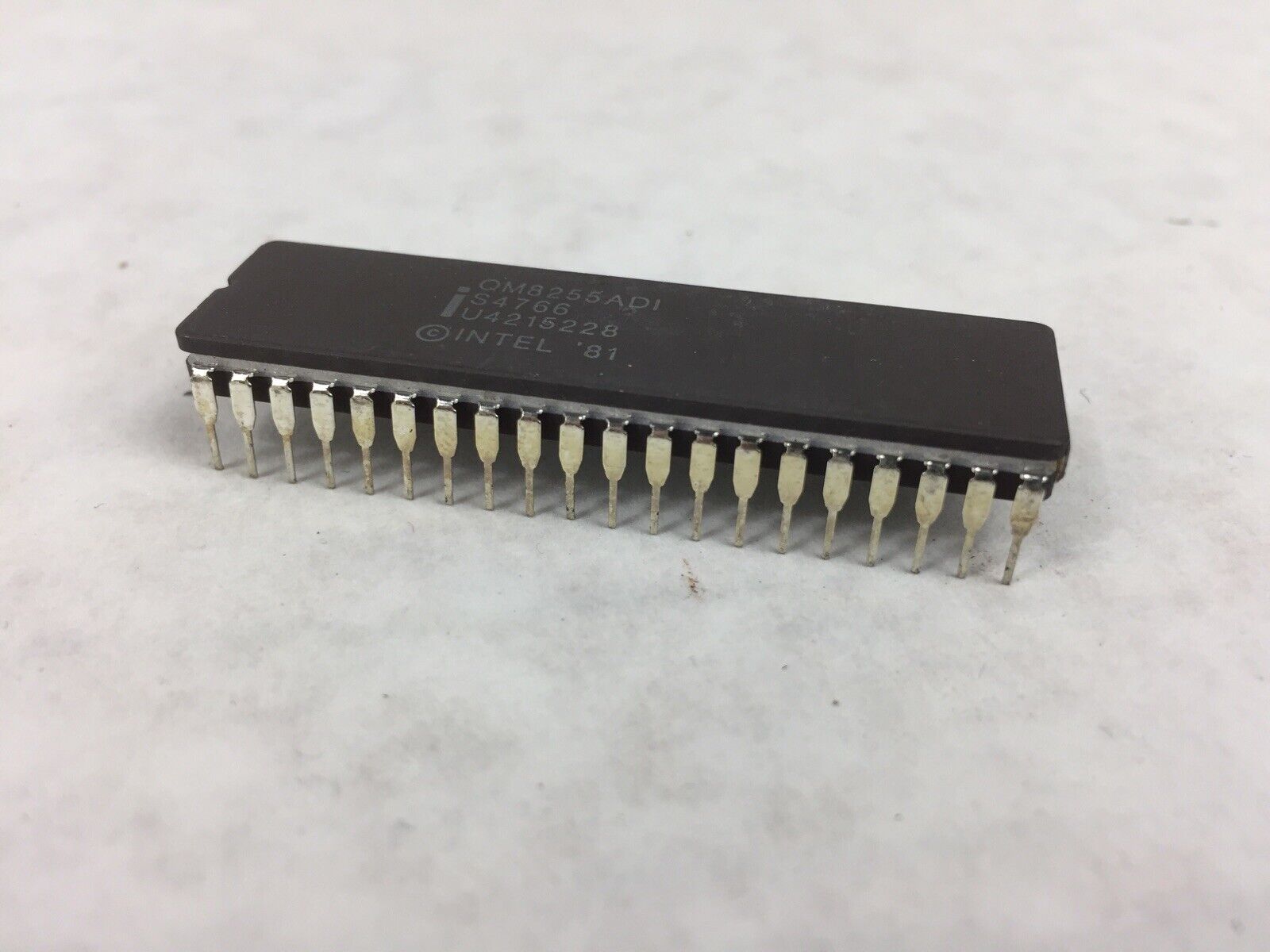 Intel QM8255ADI - S4766 - U4215228 - Integrated Circuit -  Lot of 12