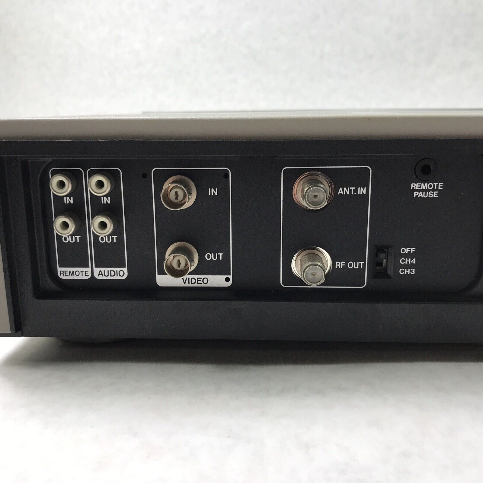 JVC Video Cassette Player BR3700U 60Hz 19W 120V 2.5A VHS Player