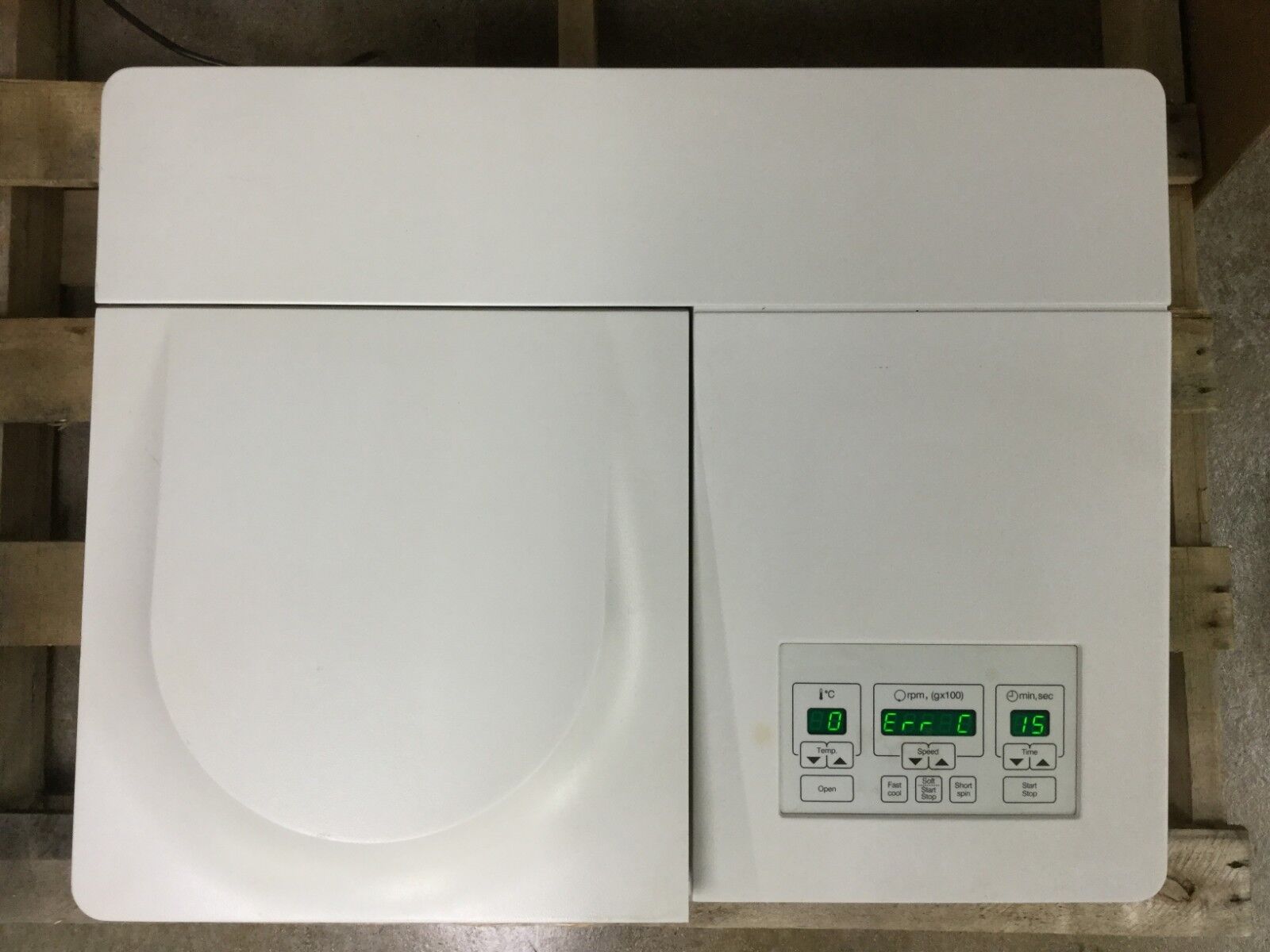 Eppendorf 5402 Centrifuge  Includes Power Supply  Err 6  Parts or Repair Only