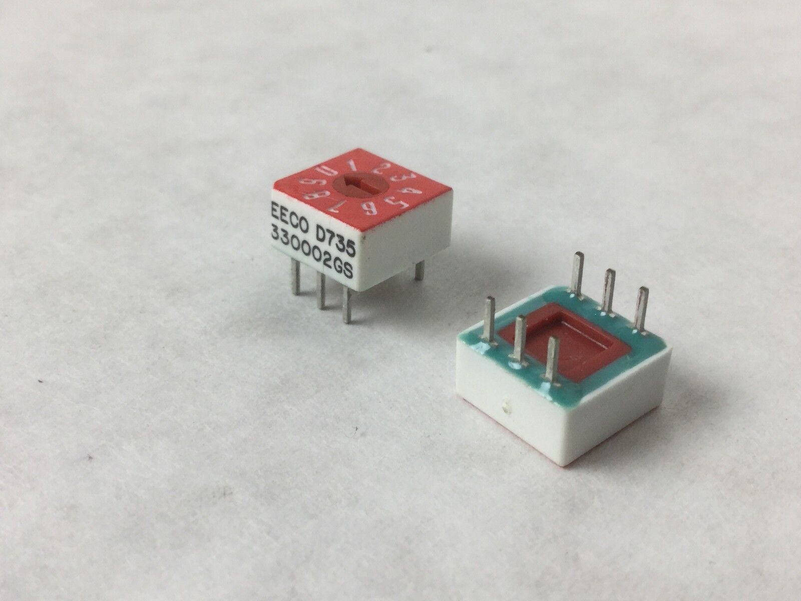 EECO D735, 330002GS, Lot of 8, Switch DIP, New,
