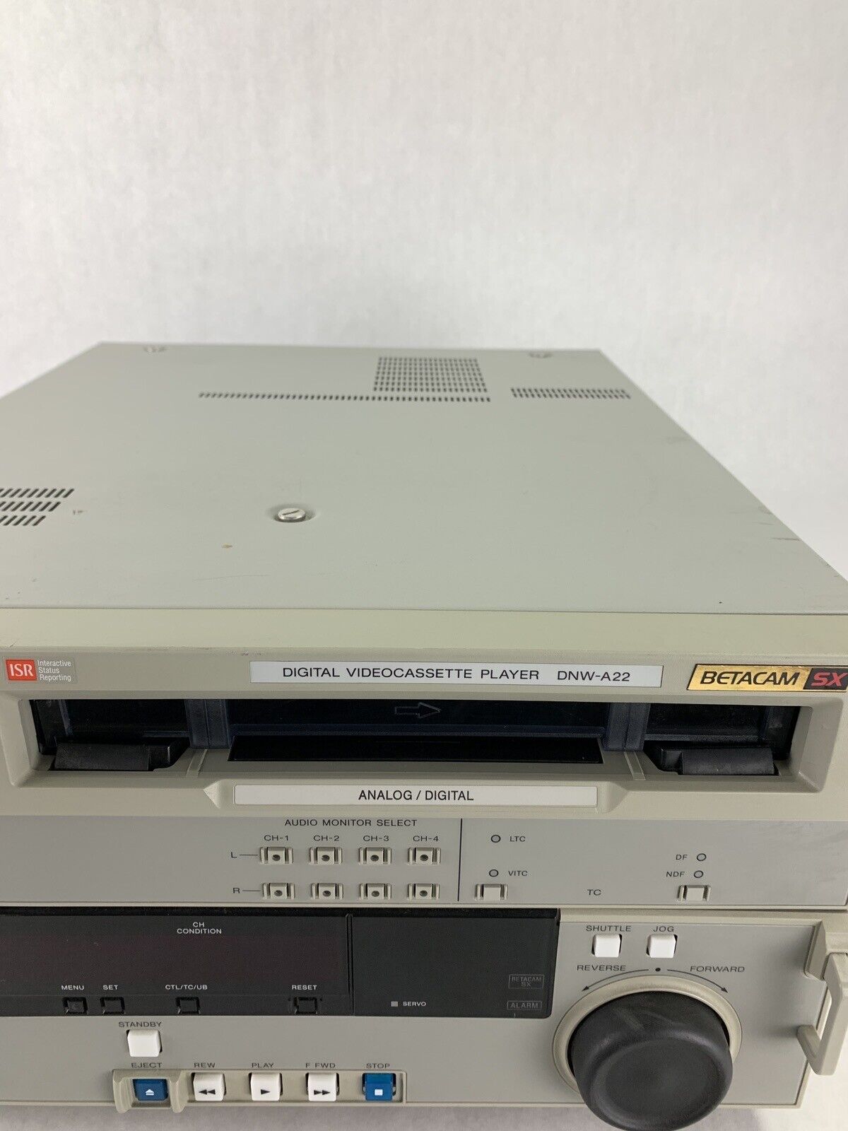 Sony Betacam SX digital Video Cassette Player DNW A22 For Parts and Repair