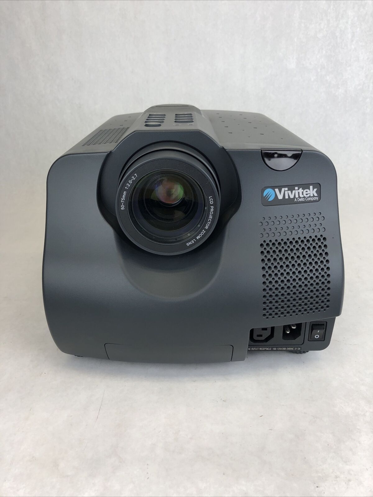 Vintage Vivitek Voyager A400 LCD Projector 407H:20 750 Lumens With Remote