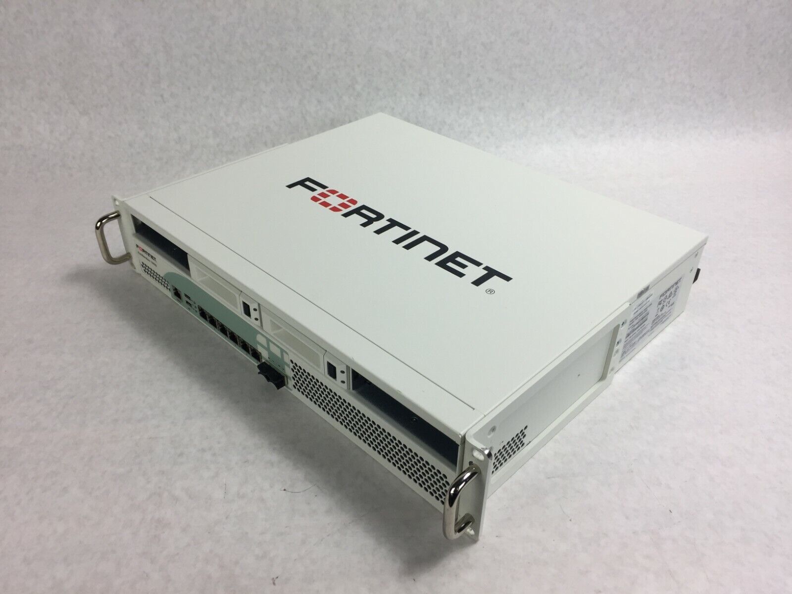 Fortinet FortiSandbox 1000D  FSA-1000D-USG  No HD  No OS  Includes 2 Power Cords