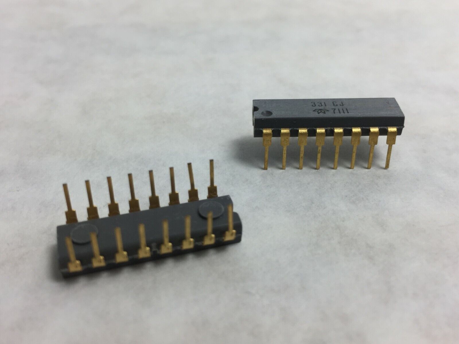 331 CJ Integrated Circuit   Lot of 10