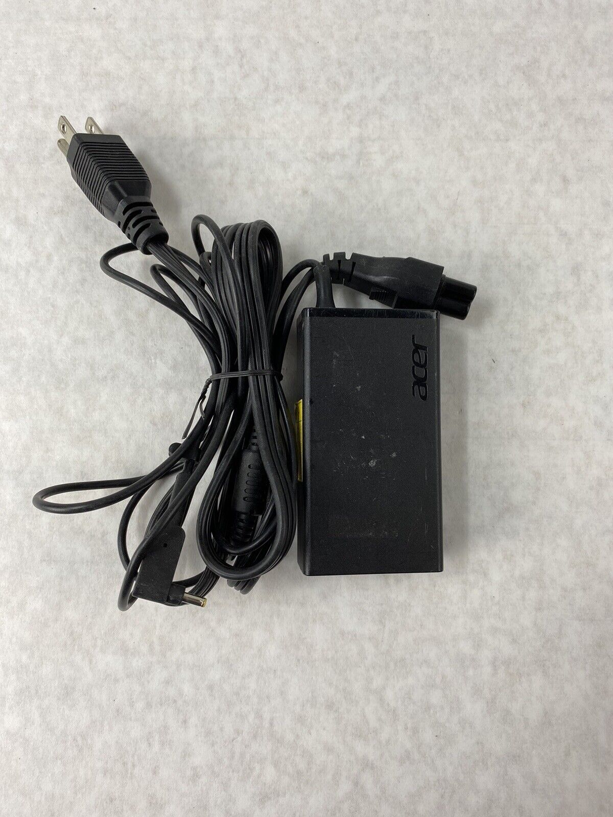 Acer ADP-65VH F 19V 3.42 A Laptop AC Adapter