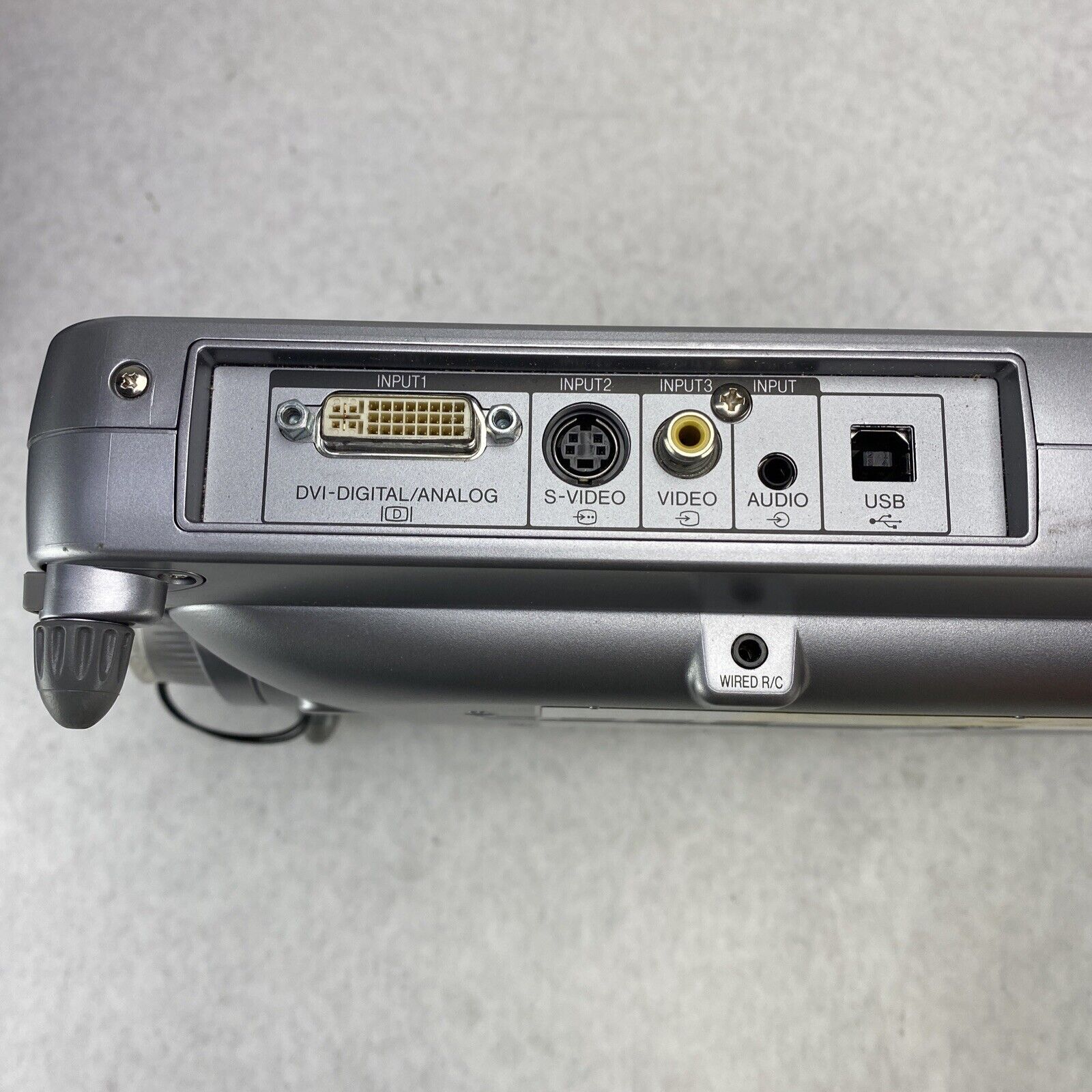 Sharp PG-M25X Notevision DLP Portable XGA Projector 1900 Lumens NO REMOTE