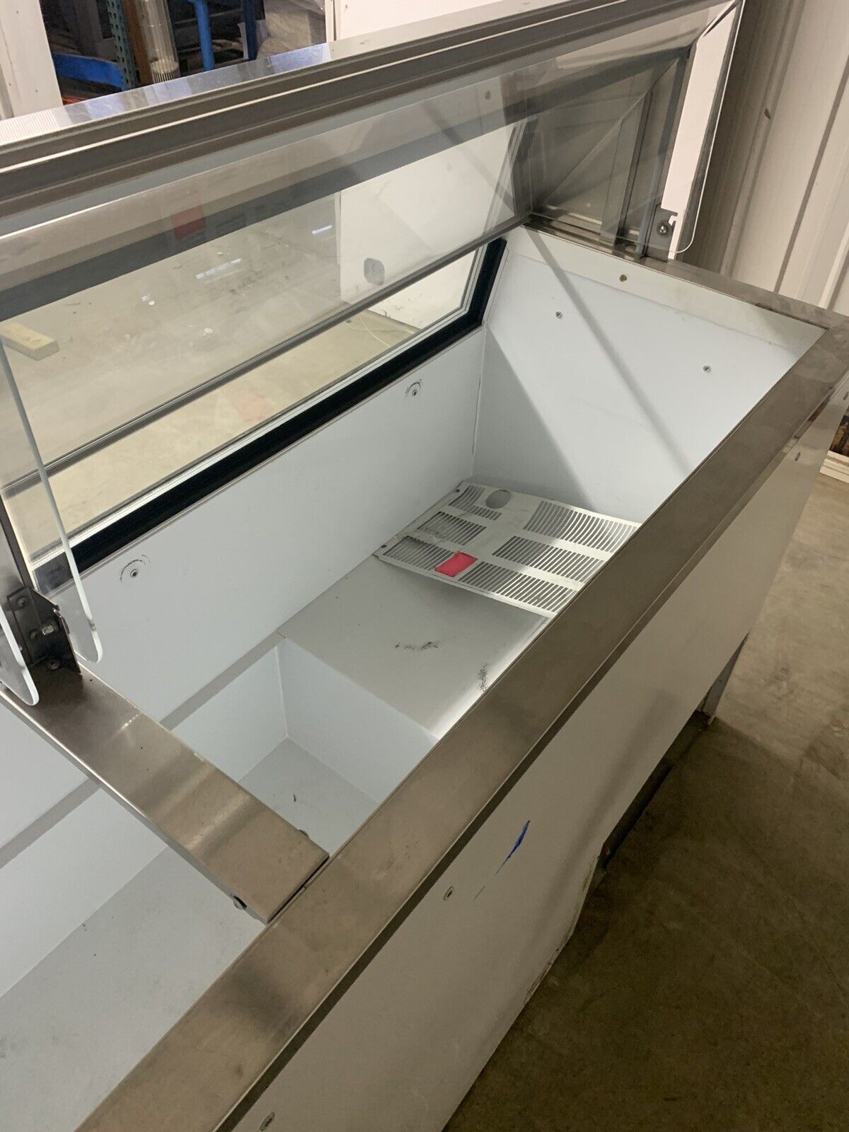 Master-Bilt DD-88L Ice Cream Dipping Display Station Freezer - No Compressor