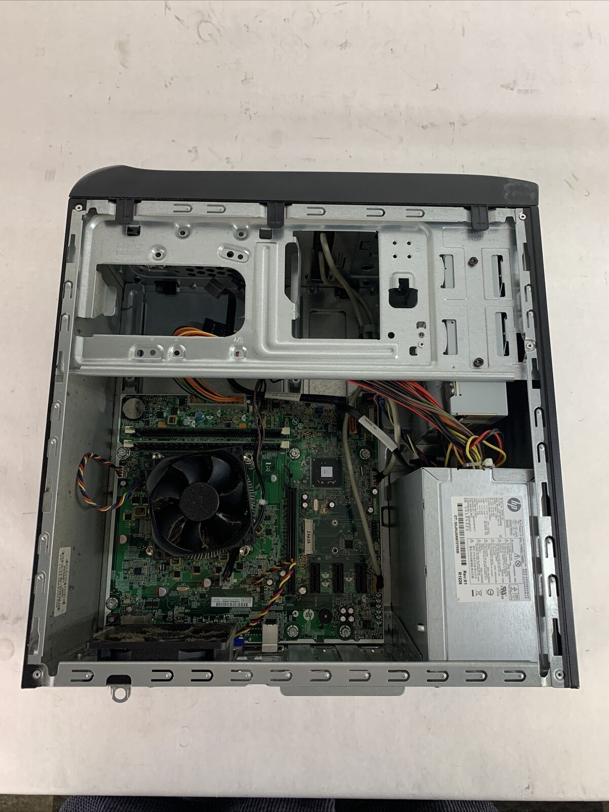 HP rp5800 DT Intel Pentium G850 2.9GHz 2GB RAM No HDD No OS