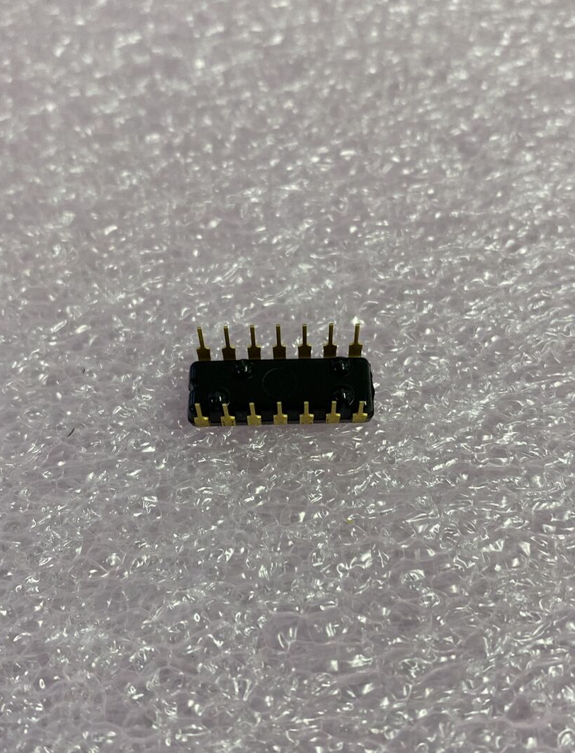 Lot of 4 Motorola MC799P IC Chips 14 Gold Pins NEW Old Stock