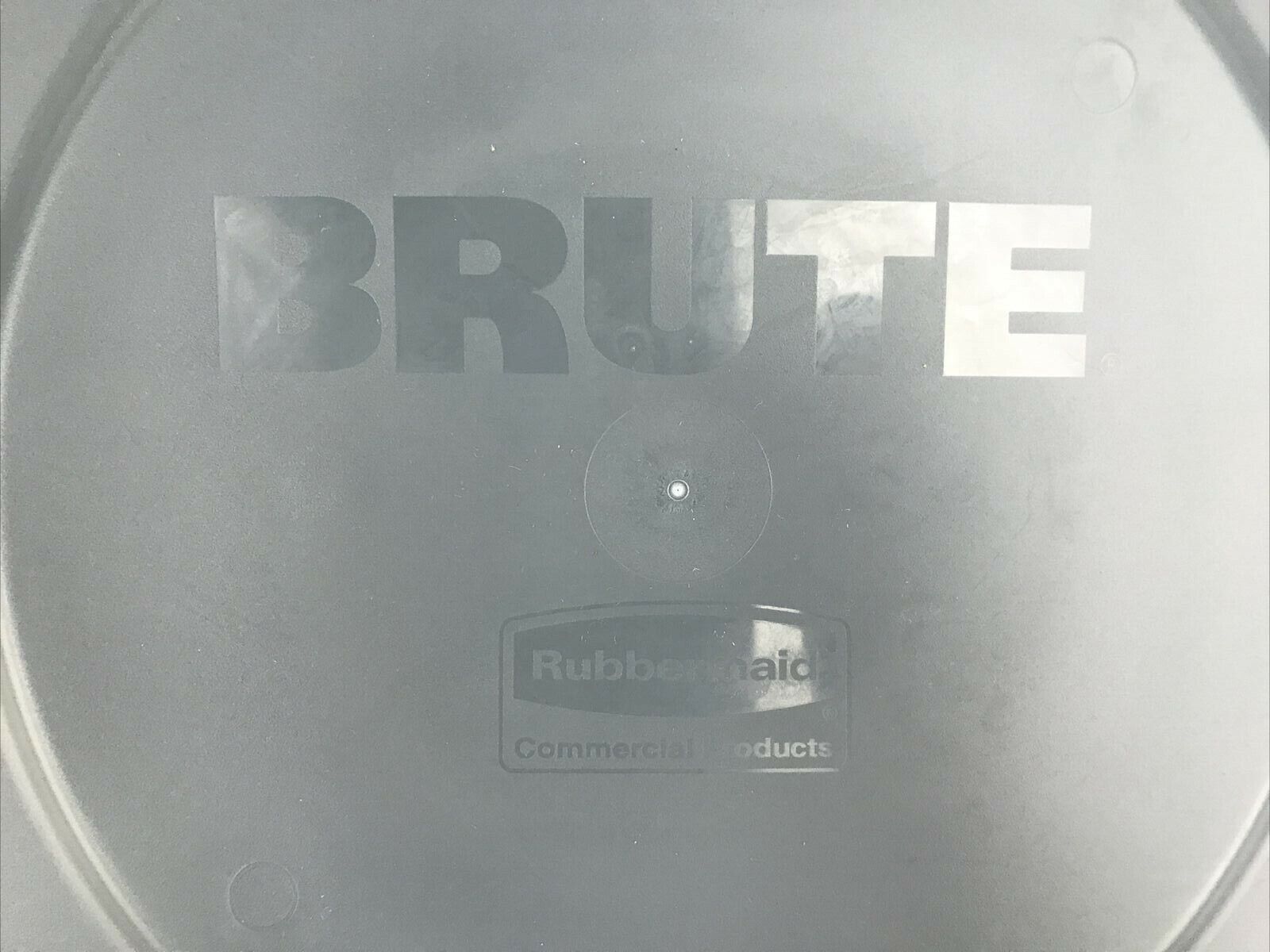 Rubbermaid 2619-60 Lid for 2620 BRUTE 20 Gal Container - Gray