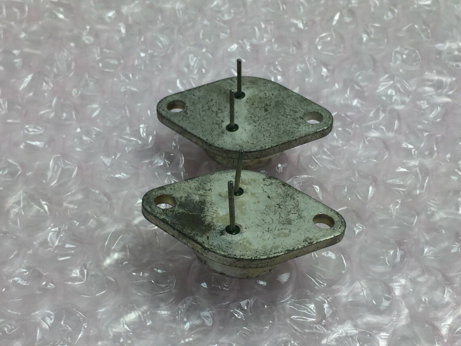 RCA 2N3668 Transistor   Lot of 2   NOS