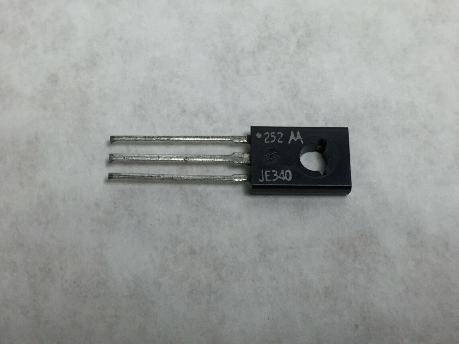 NOS Genuine  Motorola JE340 3-Pin Transistor  Lot of 10