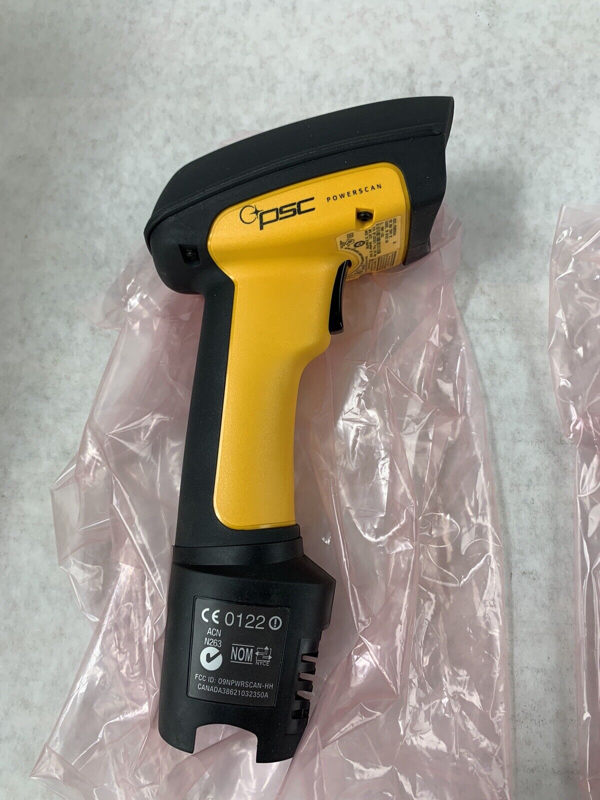 PSC PSB-1000 Scanner, Base station, and connecting cord.